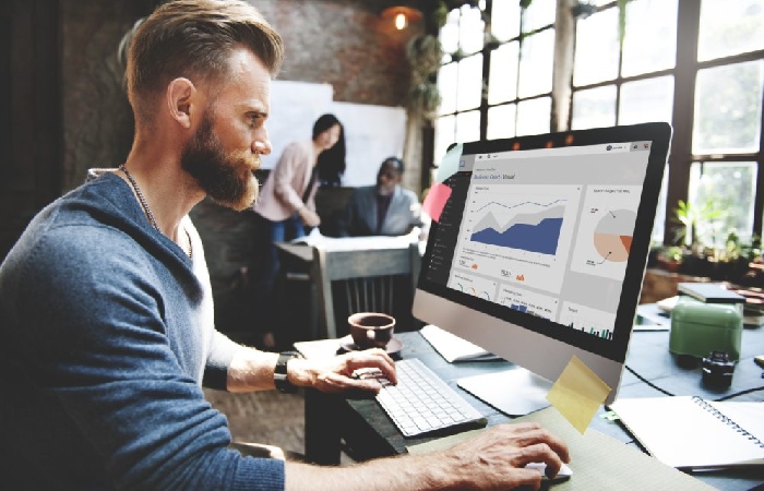 What is Guru.com and its Services?